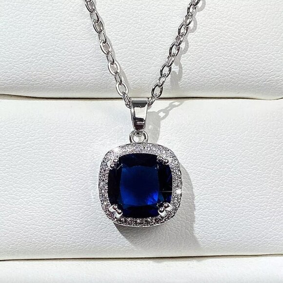 NEW 18k White Gold Cushion Cut Diamond Sapphire Necklace - Picture 5 of 7